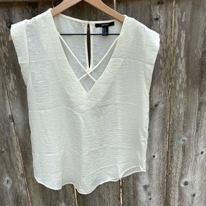 White crepe V-neck blouse, Size M